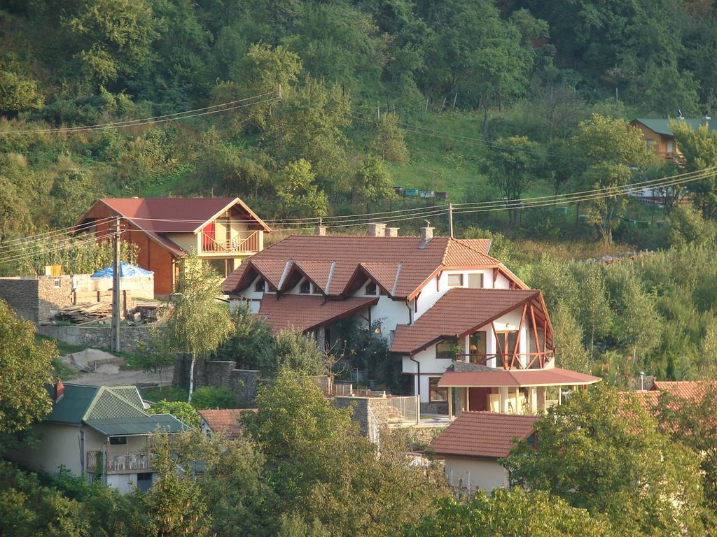 Vila Anastasia Sacarimbu Екстер'єр фото