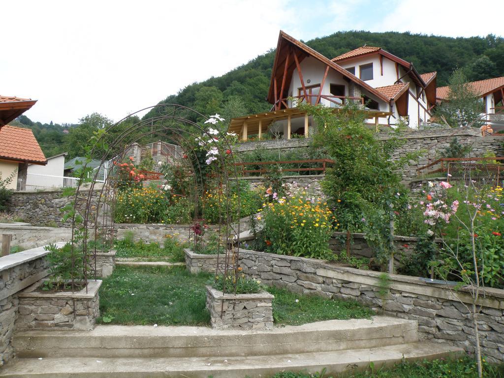 Vila Anastasia Sacarimbu Екстер'єр фото